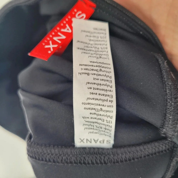 Spanx faux leather black leggings size Large compression comfy slim - Picture 7 of 7